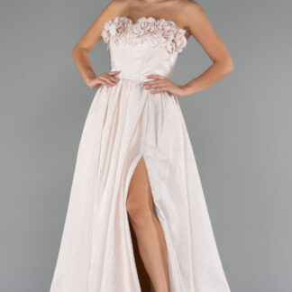 Krem Çiçekli Straplez Yaka Yırtmaçlı Uzun Abiye ABU4337