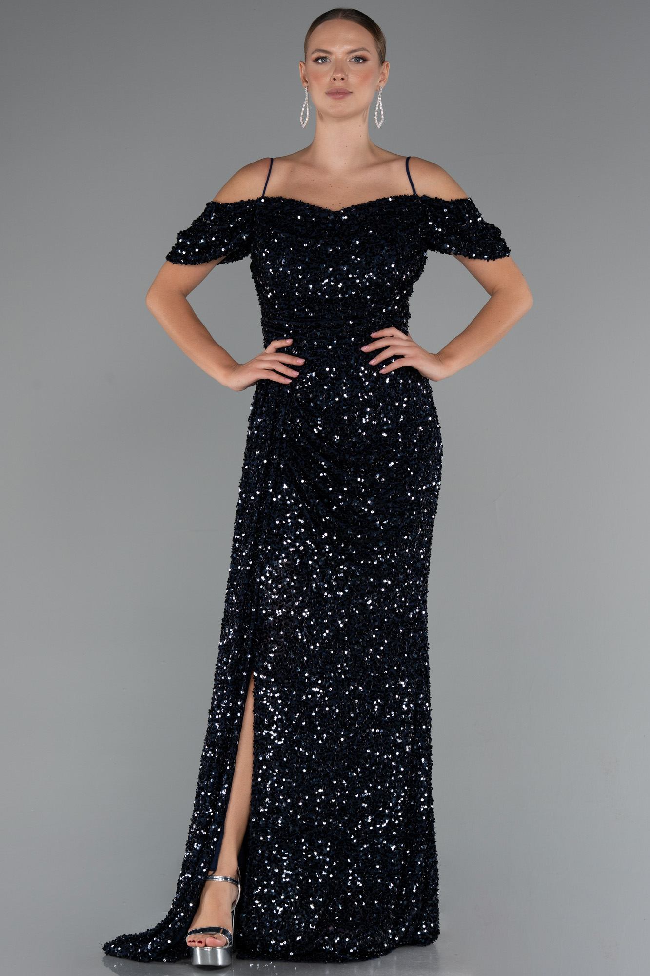 Siyah Kuyruklu Uzun Pul Payet Büyük Beden Abiye ABU5232 - Görsel 5