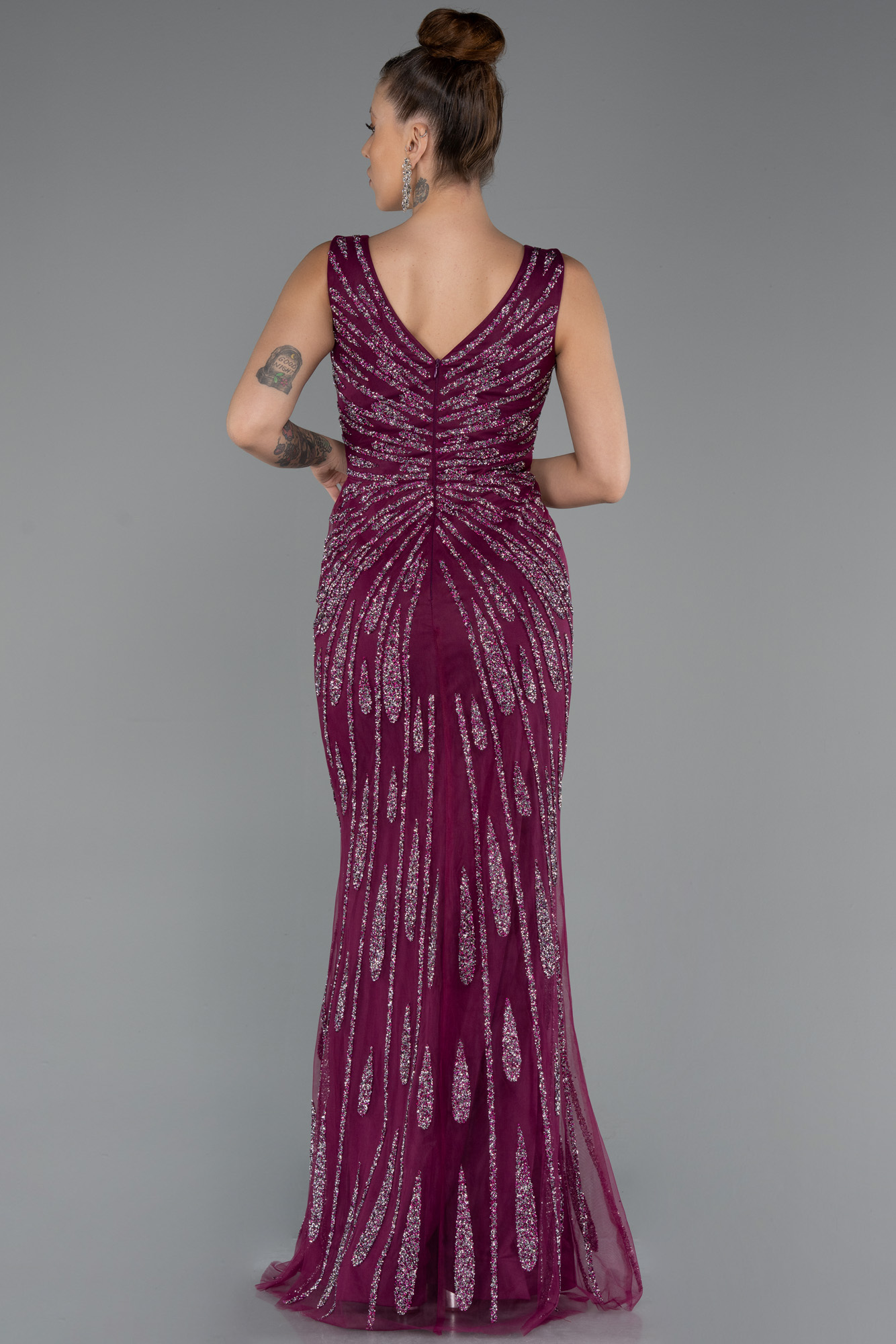 Mürdüm Kolsuz V Yaka Yırtmaçlı Uzun Taşlı Balık Abiye ABU4714 - Görsel 2