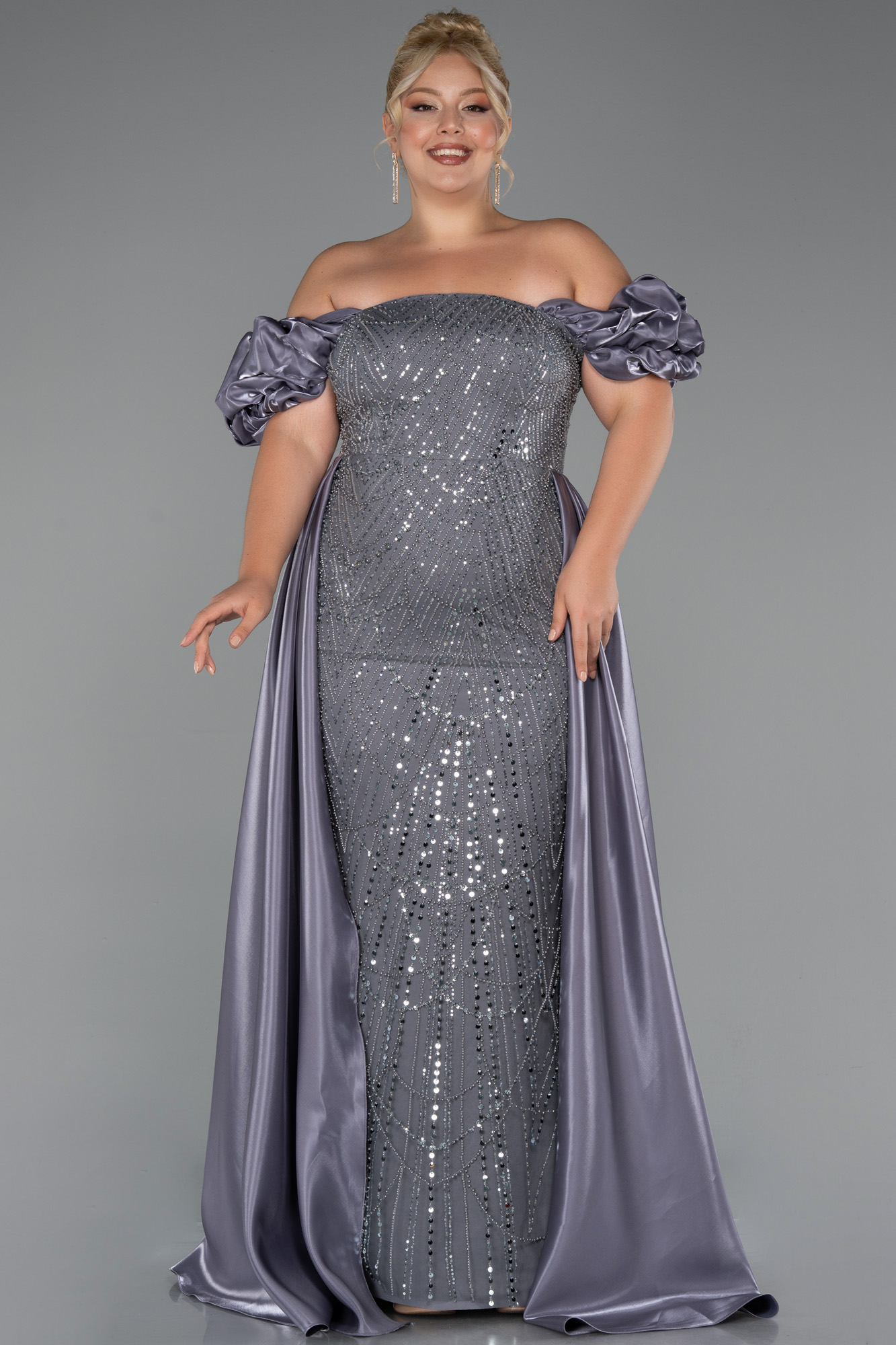 Gri Kayık Yaka Uzun Boncuklu Büyük Beden Abiye ABU5155