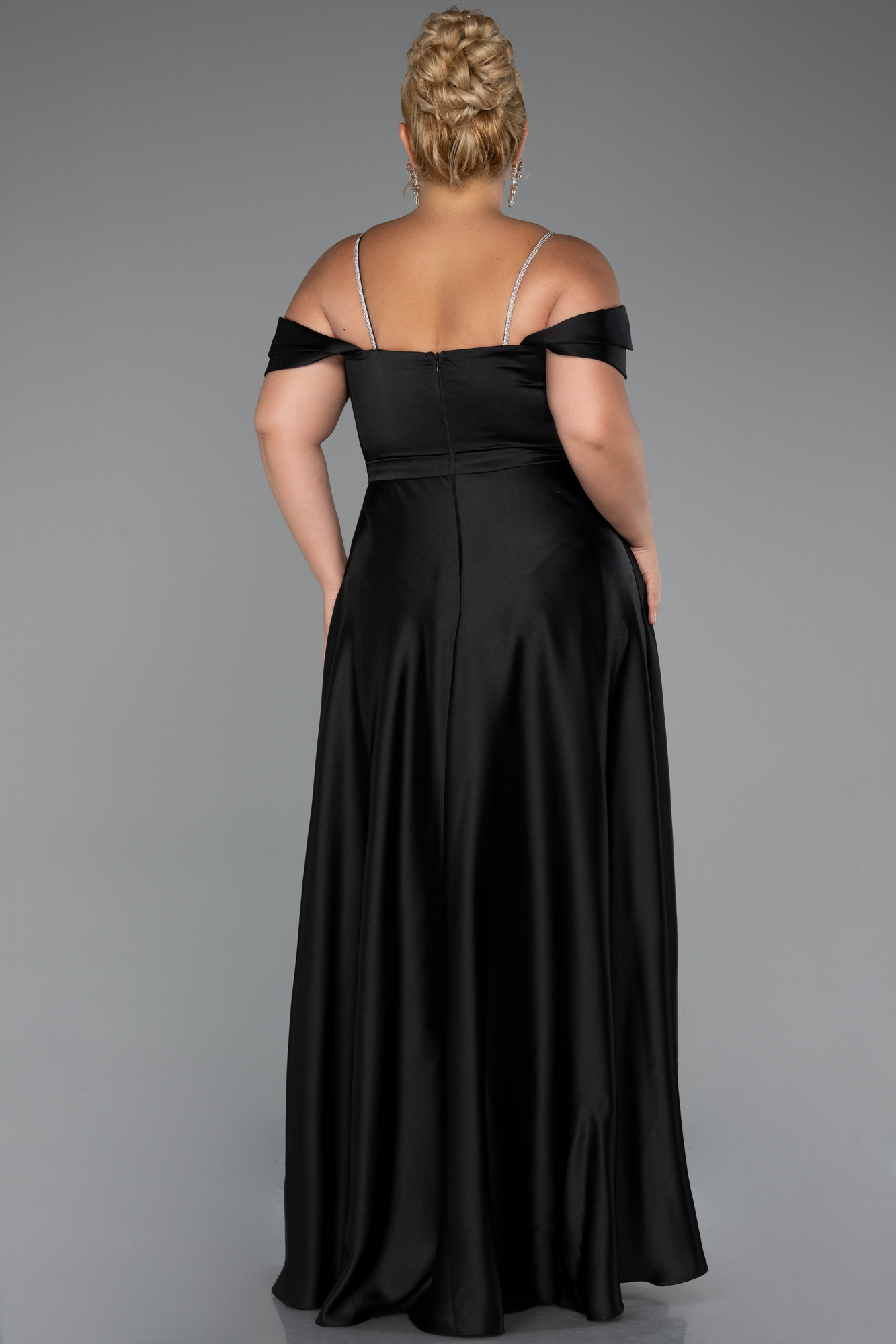 Siyah Askılı Omuz Dekolteli Uzun Saten Büyük Beden Abiye ABU5251 - Görsel 2