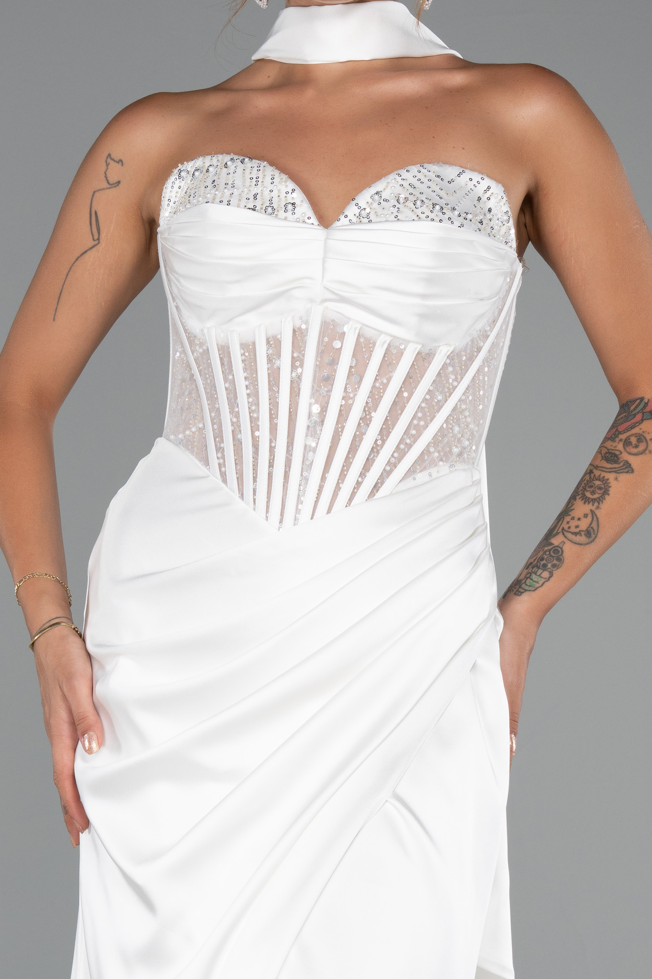 Ekru Straplez Balen Korse Yırtmaçlı Uzun Saten Abiye ABU5214 - Görsel 3