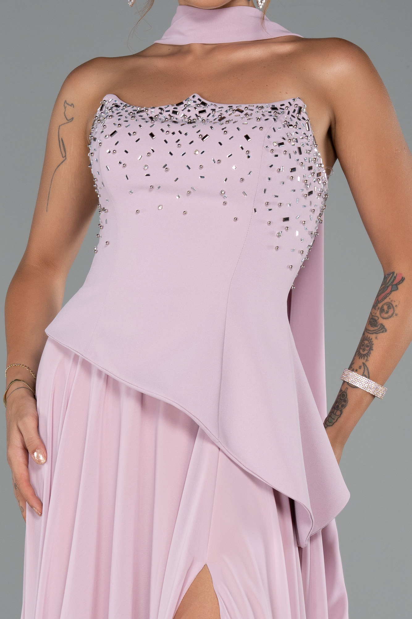 Pudra Taşlı Straplez Yırtmaçlı Şallı Uzun Şifon Abiye ABU5280 - Görsel 4