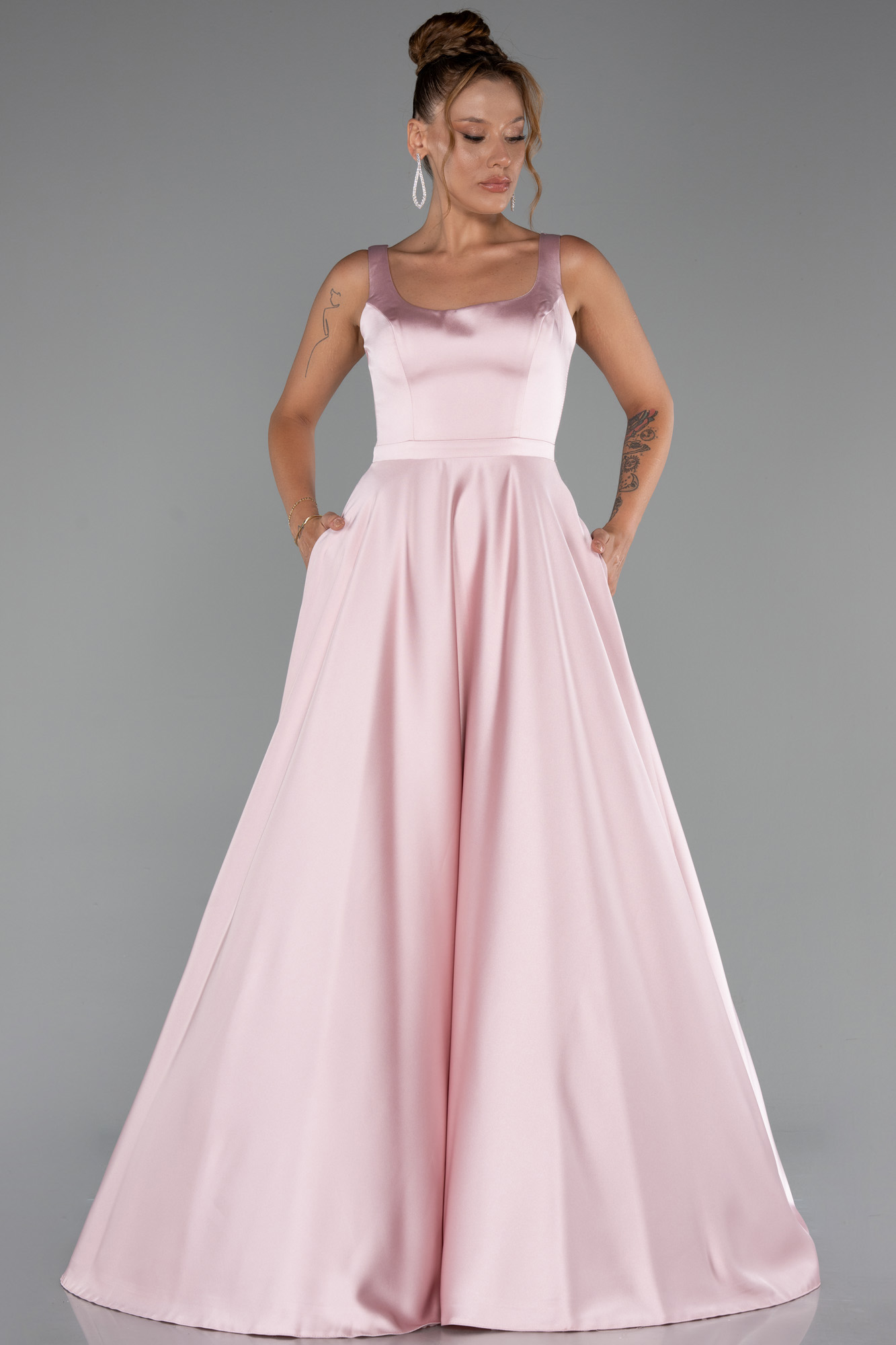 Pudra Kolsuz Uzun Saten Abiye Elbise ABU5136