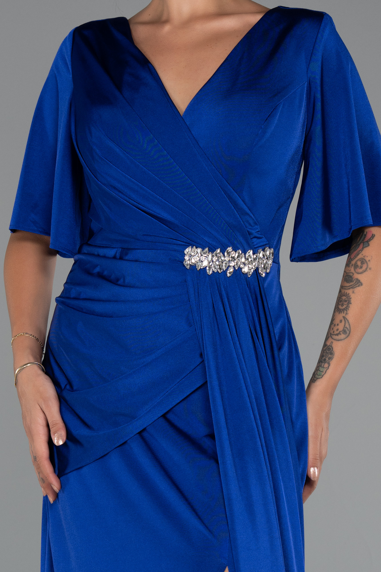 Saks Mavi Kısa Kol Yırtmaçlı Uzun Büyük Beden Abiye ABU5287 - Görsel 3