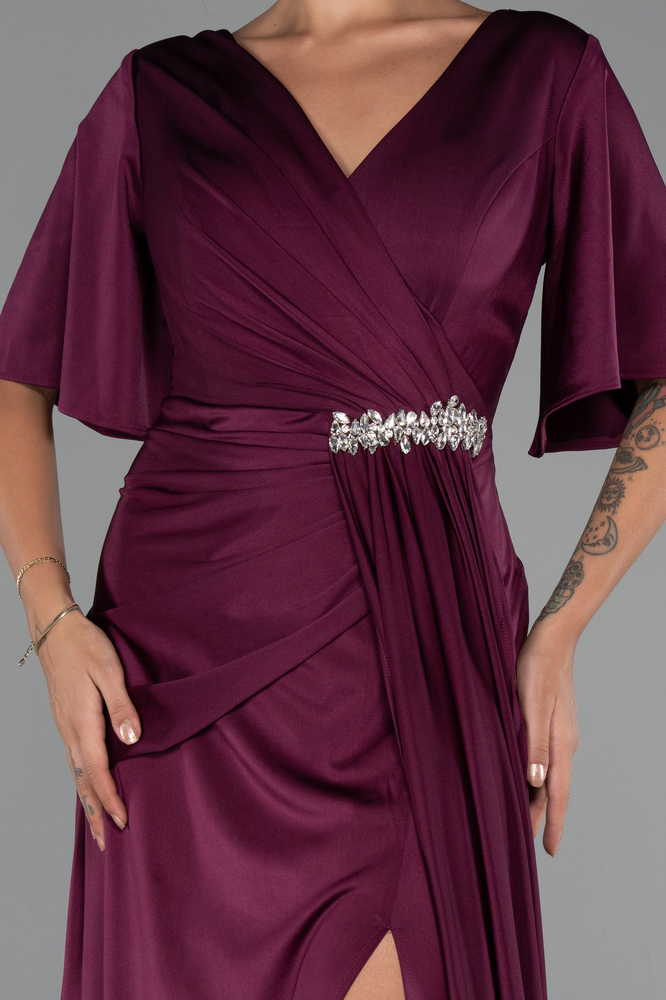 Vişne Kısa Kol Yırtmaçlı Uzun Büyük Beden Abiye ABU5287 - Görsel 3