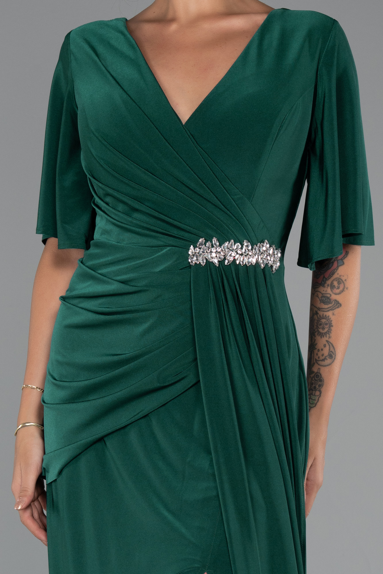 Zümrüt Yeşili Kısa Kol Yırtmaçlı Uzun Büyük Beden Abiye ABU5287 - Görsel 3