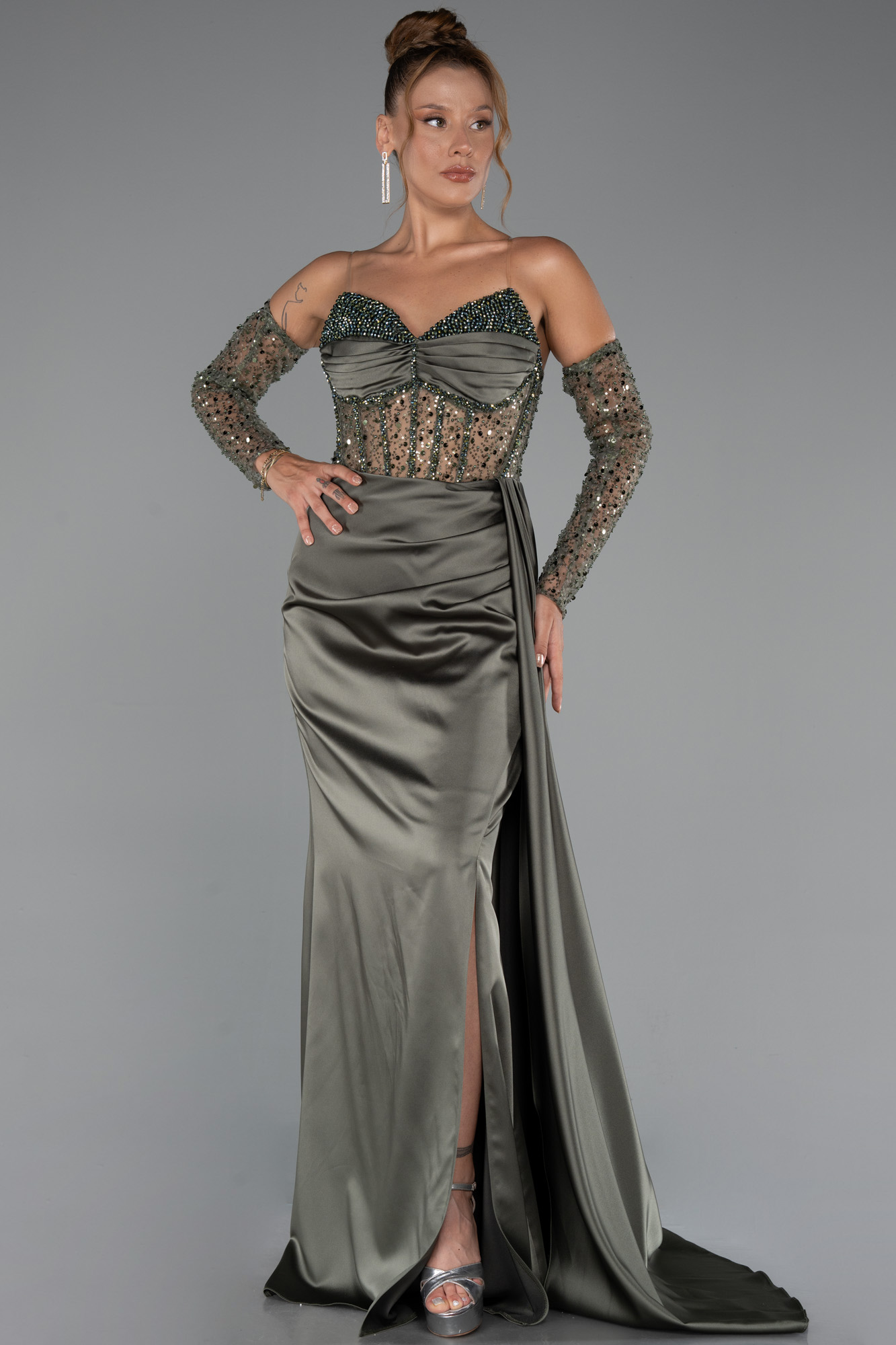 Haki Taşlı Straplez Yaka Yırtmaçlı Uzun Saten Abiye ABU5288