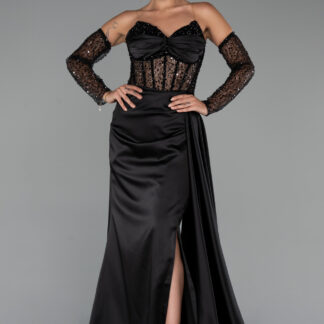 Siyah Taşlı Straplez Yaka Yırtmaçlı Uzun Saten Abiye ABU5288
