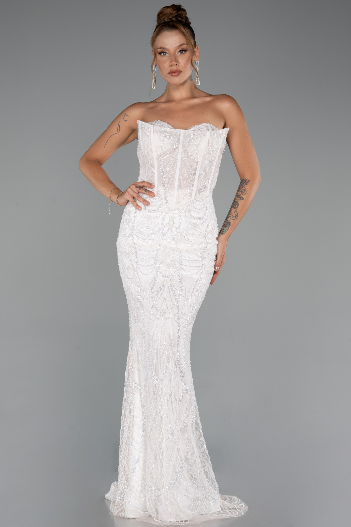 Krem Straplez Eldivenli Boncuklu Uzun Özel Tasarım Abiye ABU5293 - Görsel 2