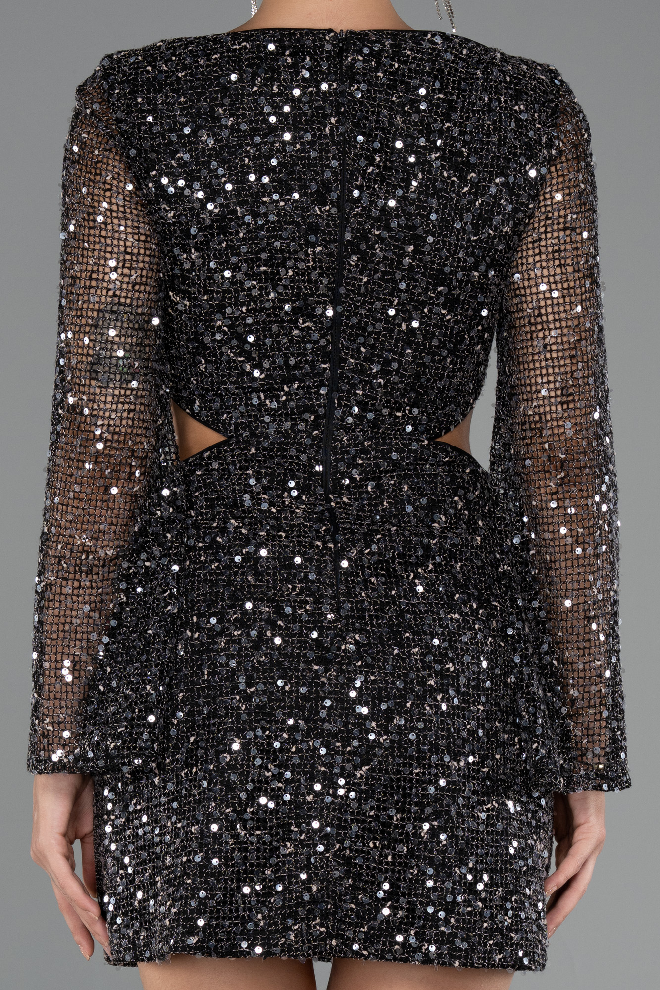 Siyah Uzun Kol Cut Out Pullu Mini Gece Elbisesi ABK2438 - Görsel 4