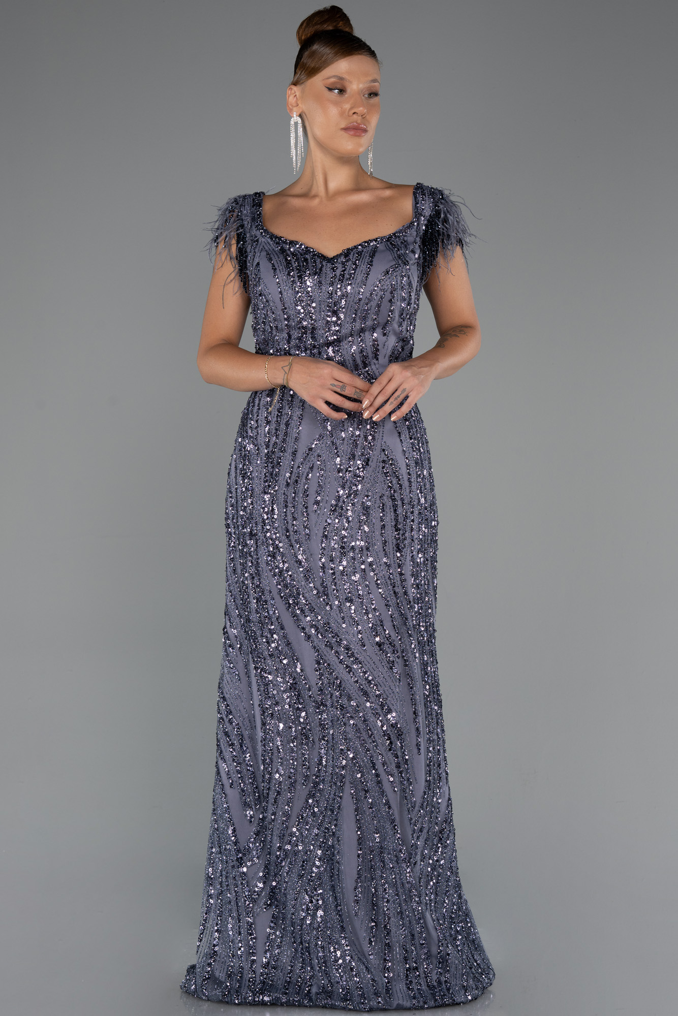 Antrasit Kısa Kol V Yaka Taşlı Uzun Büyük Beden Abiye ABU5182