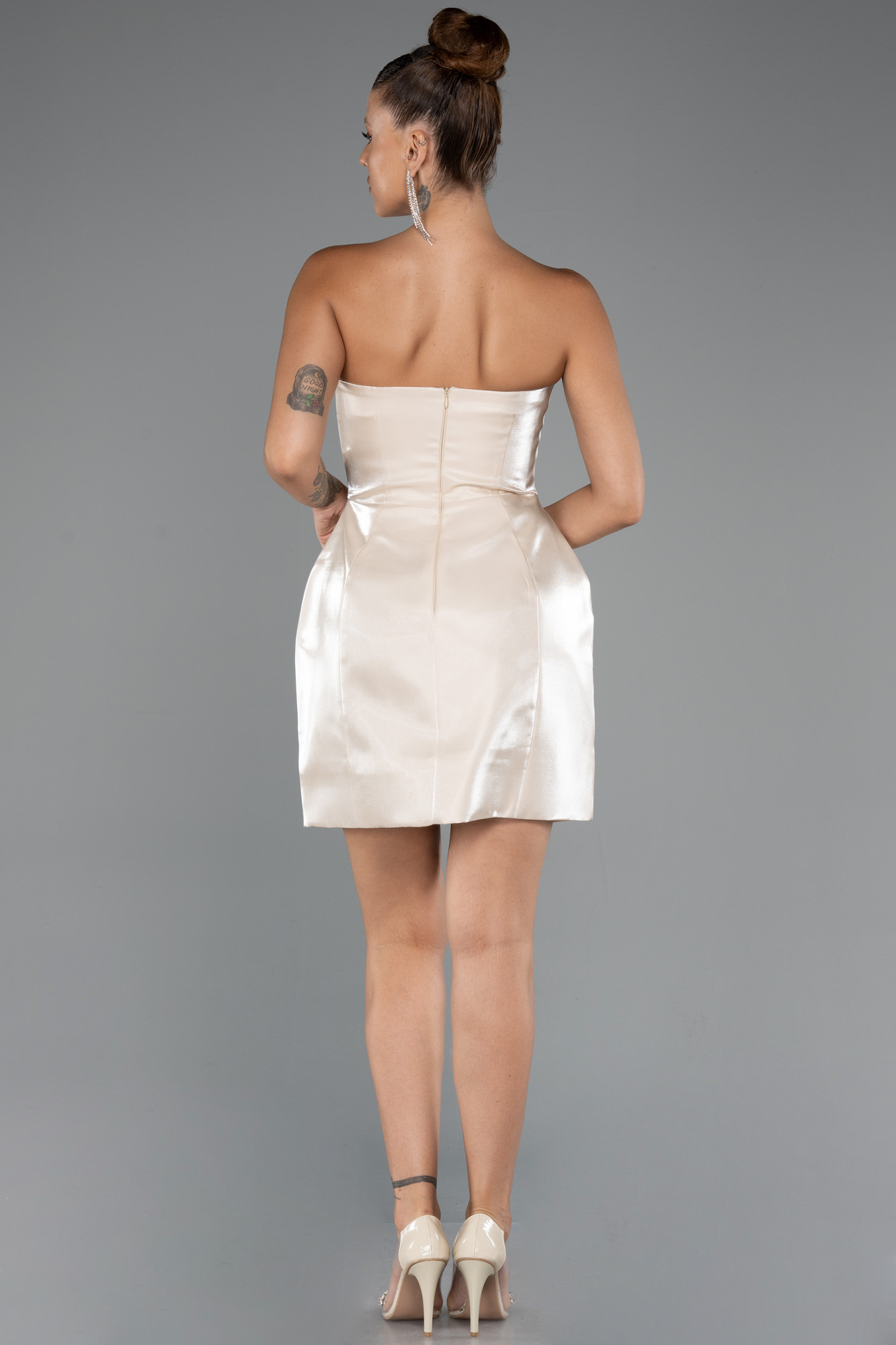 Bej Straplez Mini Saten Gece Elbisesi ABK2439 - Görsel 2