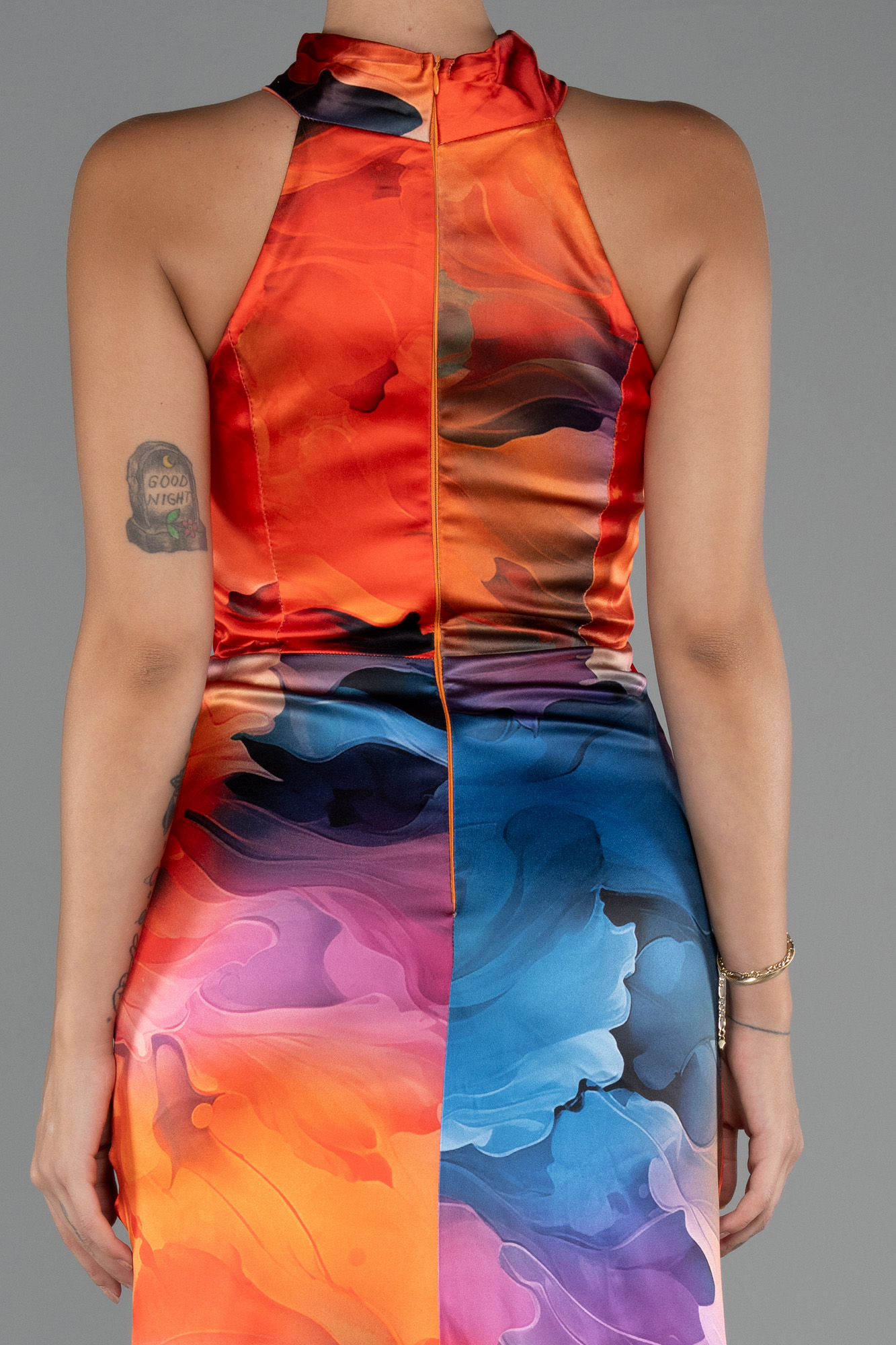 Orange Halter Yaka Bacak Dekolteli Desenli Saten Abiye ABU5305 - Görsel 4