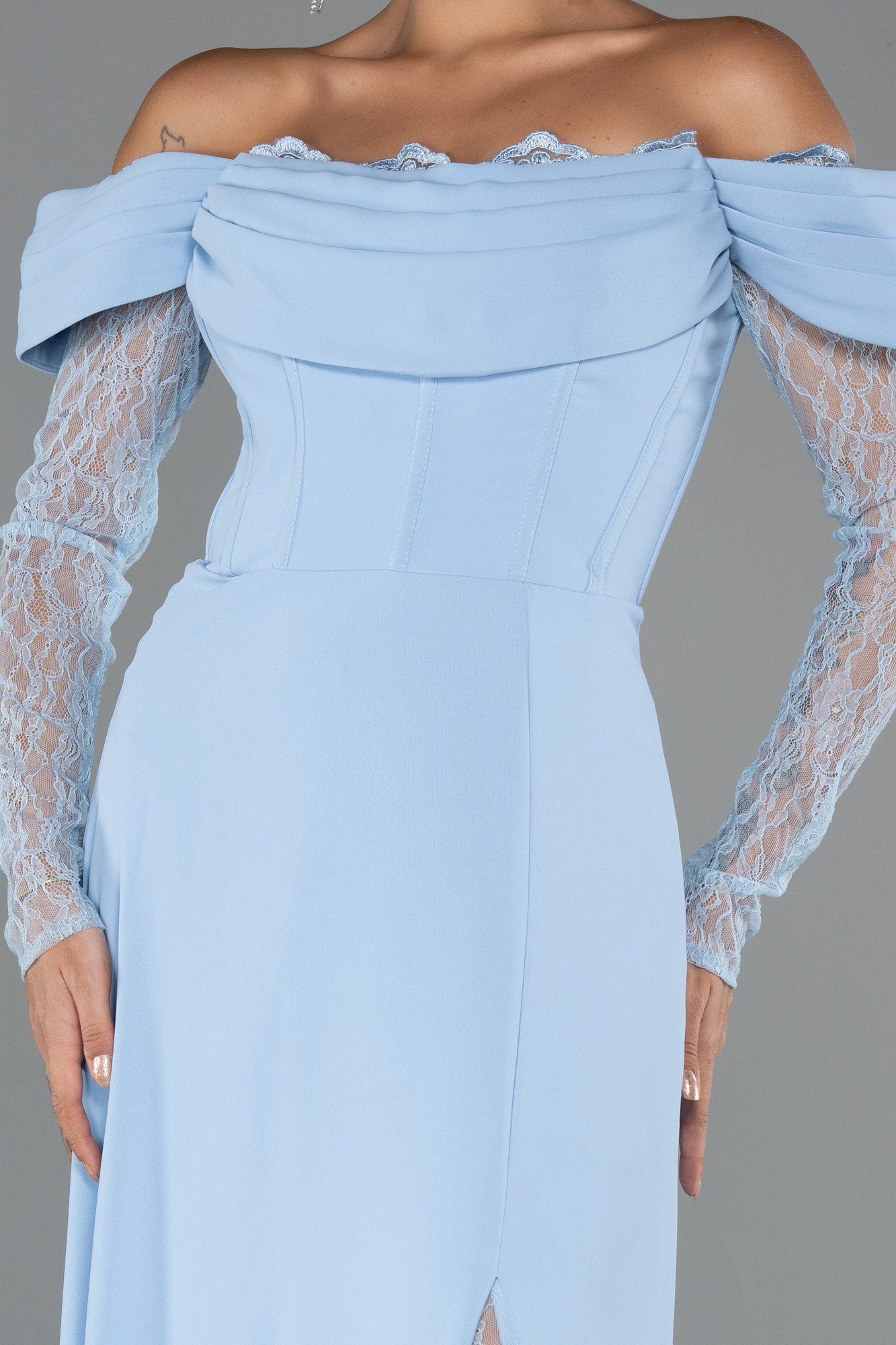 Buz Mavisi Dantelli Uzun Kol Kayık Yaka Balenli Abiye Elbise ABU5301 - Görsel 3