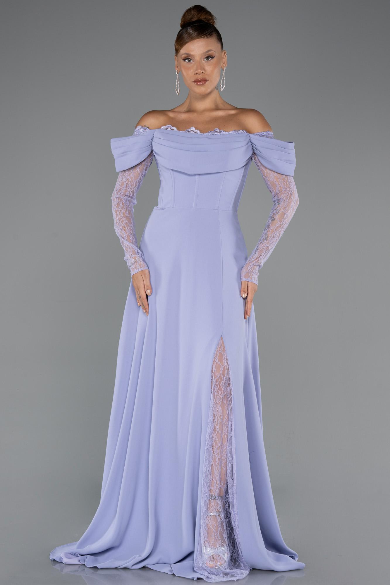 Lila Dantelli Uzun Kol Kayık Yaka Balenli Abiye Elbise ABU5301