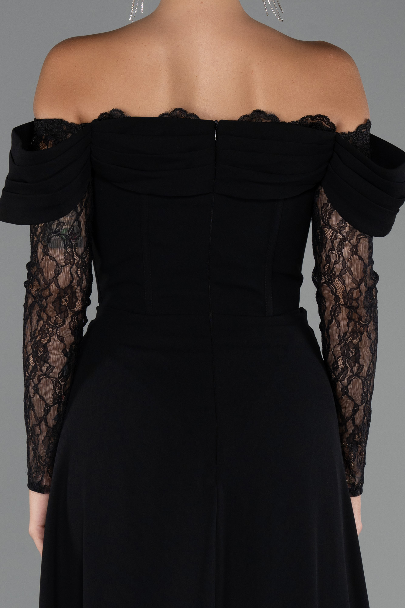 Siyah Dantelli Uzun Kol Kayık Yaka Balenli Abiye Elbise ABU5301 - Görsel 4